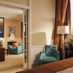 Hotel Baur Au 5*