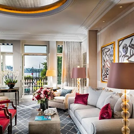 Hotel Baur Au 5*