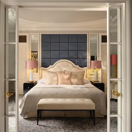 Hotel Baur Au 5*